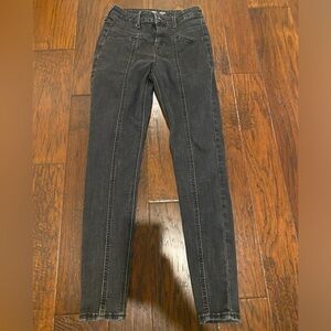 Rockstar super skinny mid rise jeans